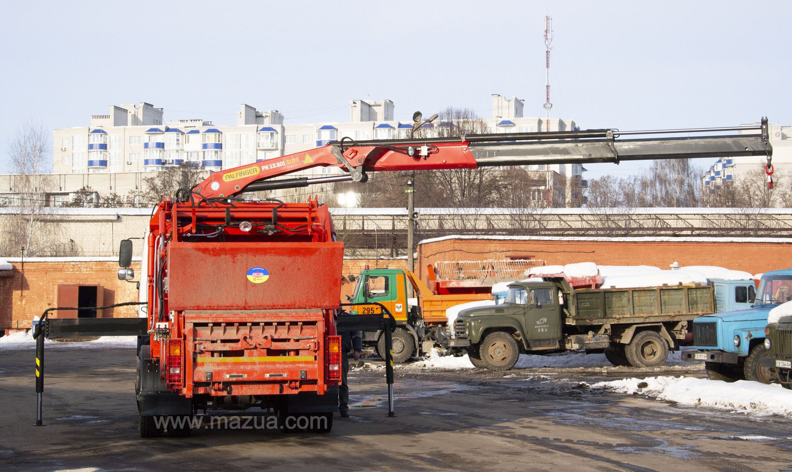 Сміттєвоз з гідроманіпулятором із заднім завантаженням на базі МАЗ-5340С2 Сміттєвоз з гідроманіпулятором із заднім завантаженням на базі МАЗ-5340С2