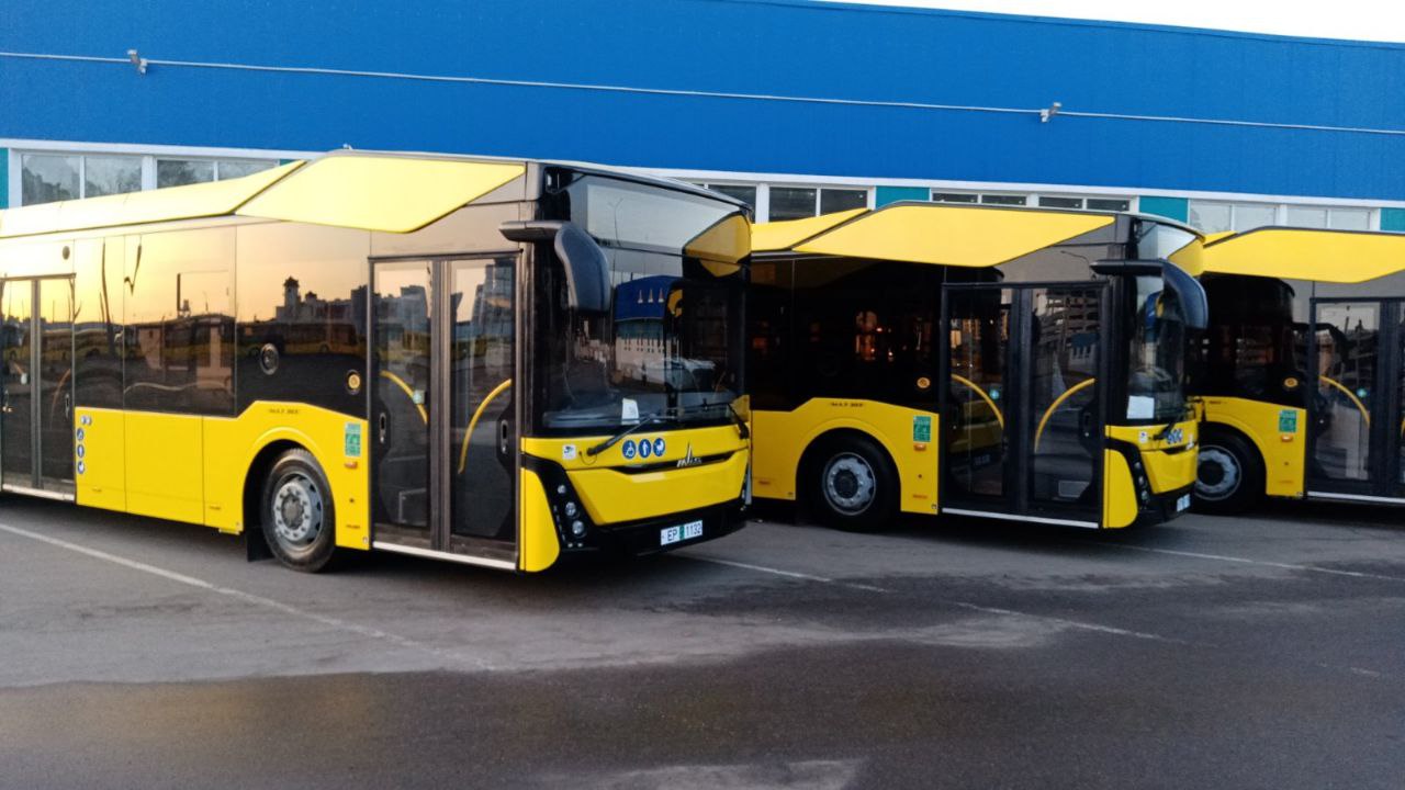 Нові автобуси МАЗ 303065
