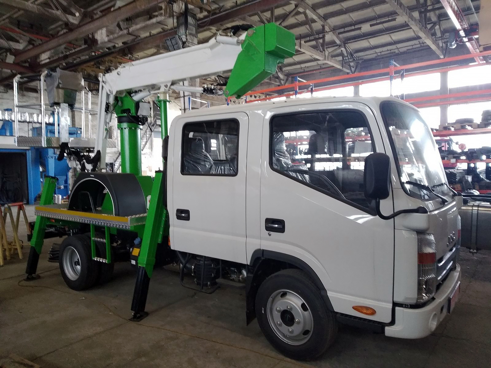 Автовишка УАК АГП-14 на базі JAC N56DC