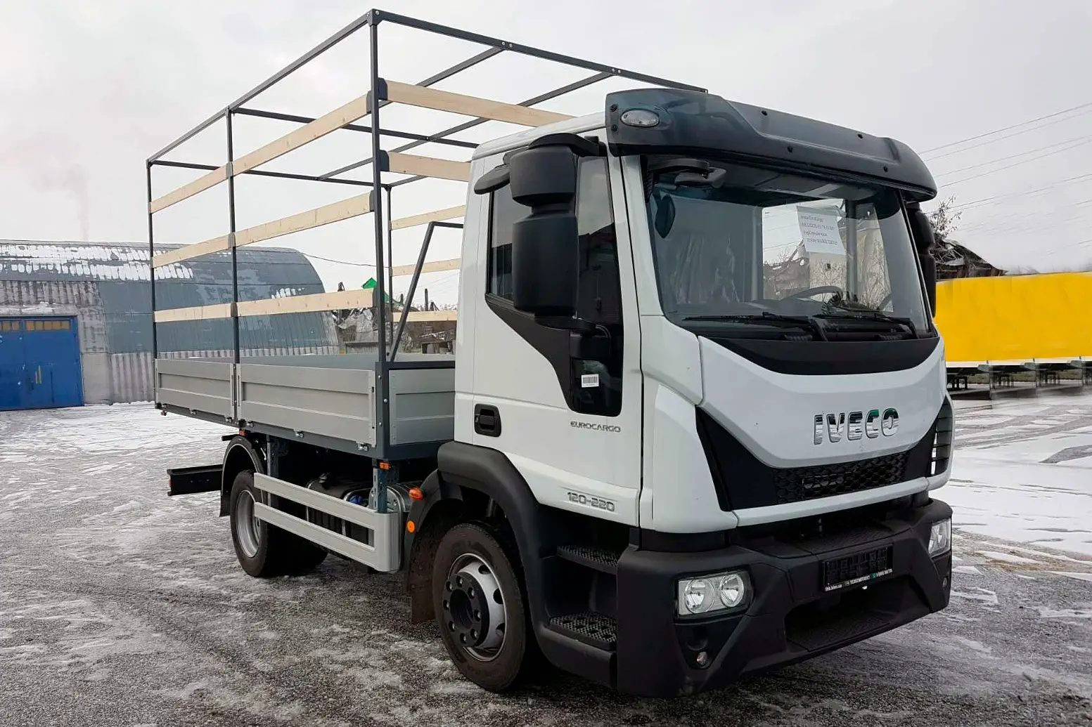 Бортовий автомобіль УАК на IVECO Eurocargo ML120E22 тент