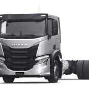 Автомобільне шасі IVECO S-WAY 360 AD 6X2
