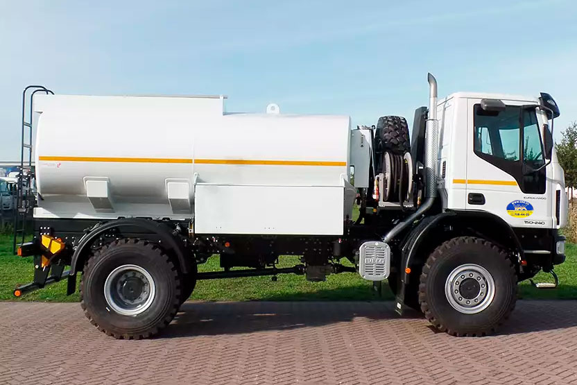 Автотопливозаправщик UAC AПЗ-8М2 на IVECO Eurocargo ML150E24WS 4x4