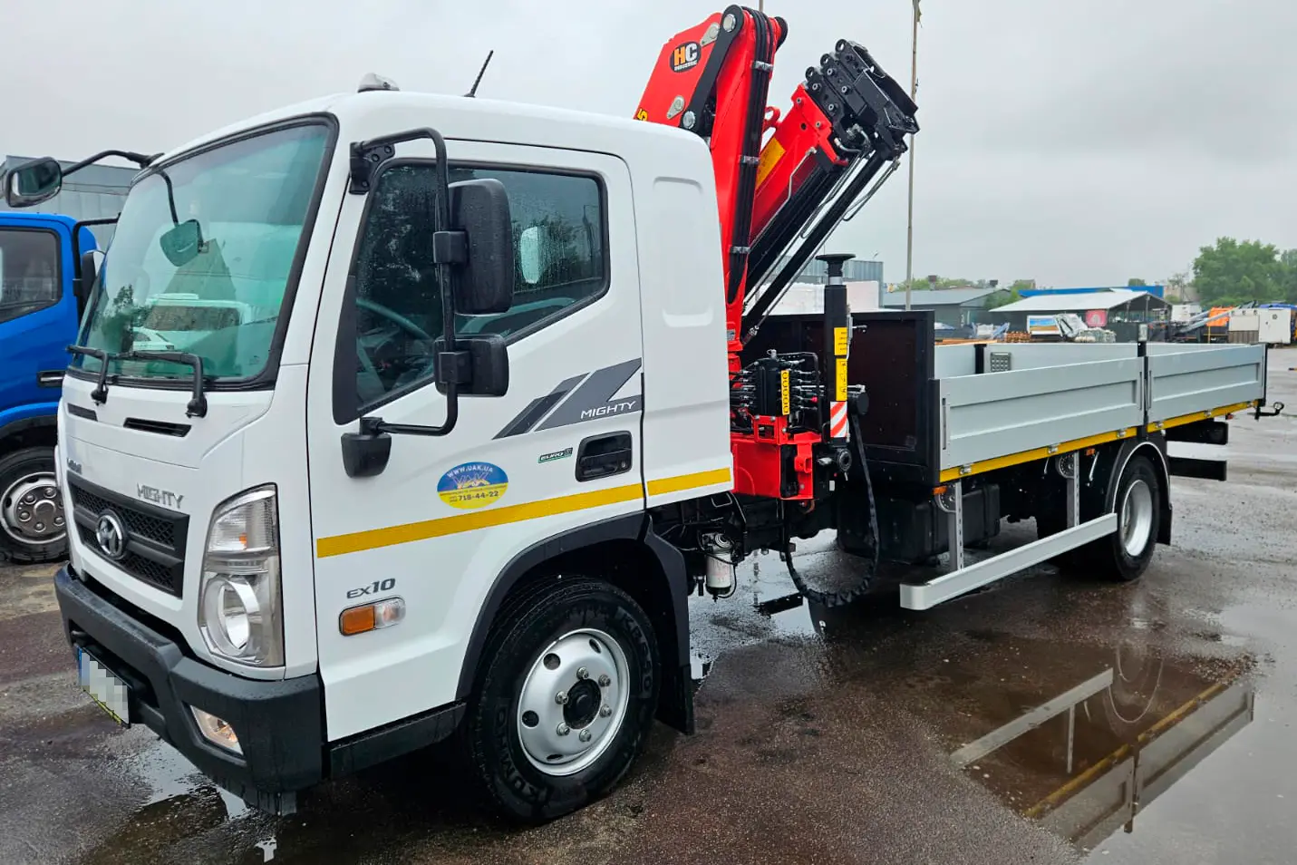 Бортовий автомобіль UAC АБ-1J з КМУ НС105 на HYUNDAI QT EX10 Бортовий автомобіль UAC АБ-1J з КМУ НС105 на HYUNDAI QT EX10